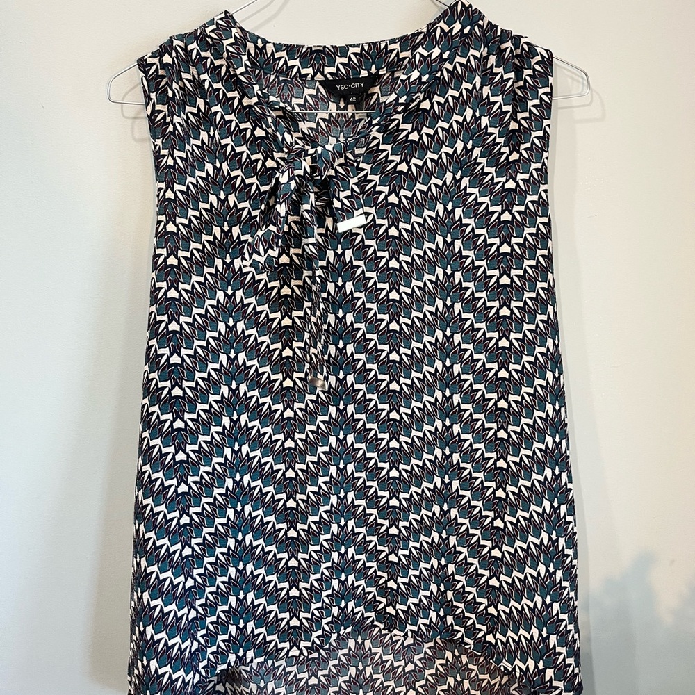 Patterned Business Casual Blouse